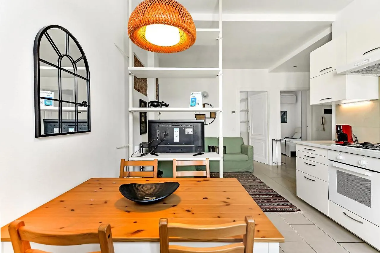 Apartment Appartamento Briano 7 - Affitti Brevi Italia Milan Italy